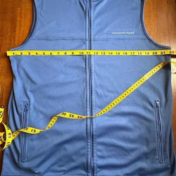 Vineyard Vines•performance vest•men’s medium•blue•ball cord drawstring•polyester - Picture 6 of 12